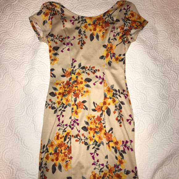 Backless bodycon dress - Picture 1 of 2